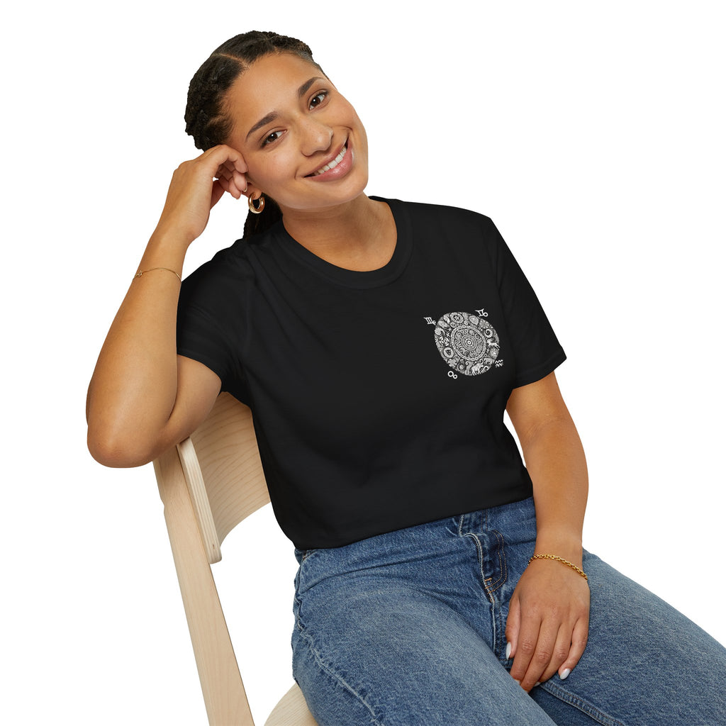 T-shirt Mandala Zodiac — Tee Minimal con Fasi Lunari